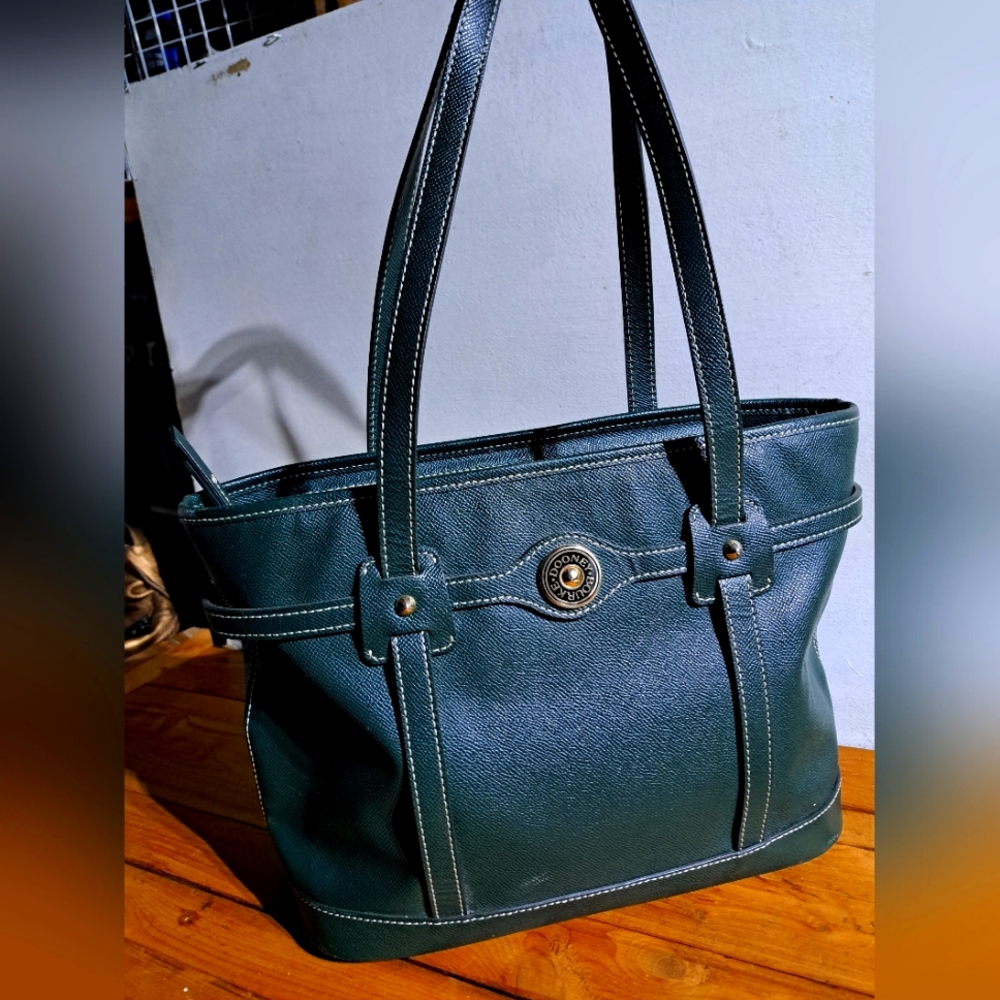 Dooney & bourke shoulder bag